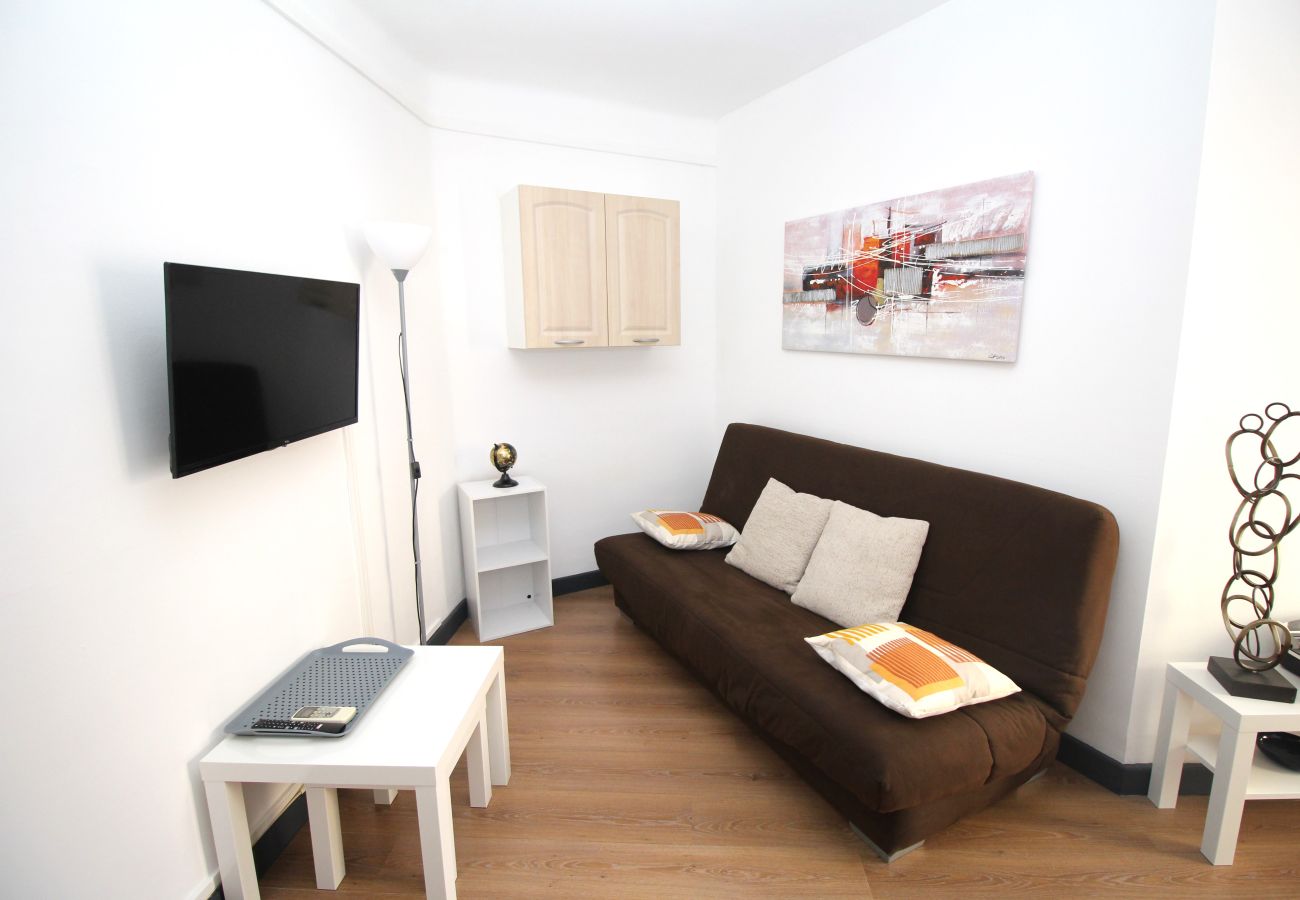 Ferienwohnung in Canet-en-Roussillon - Appartement 4 personnes à 50m de la plage avec parking 