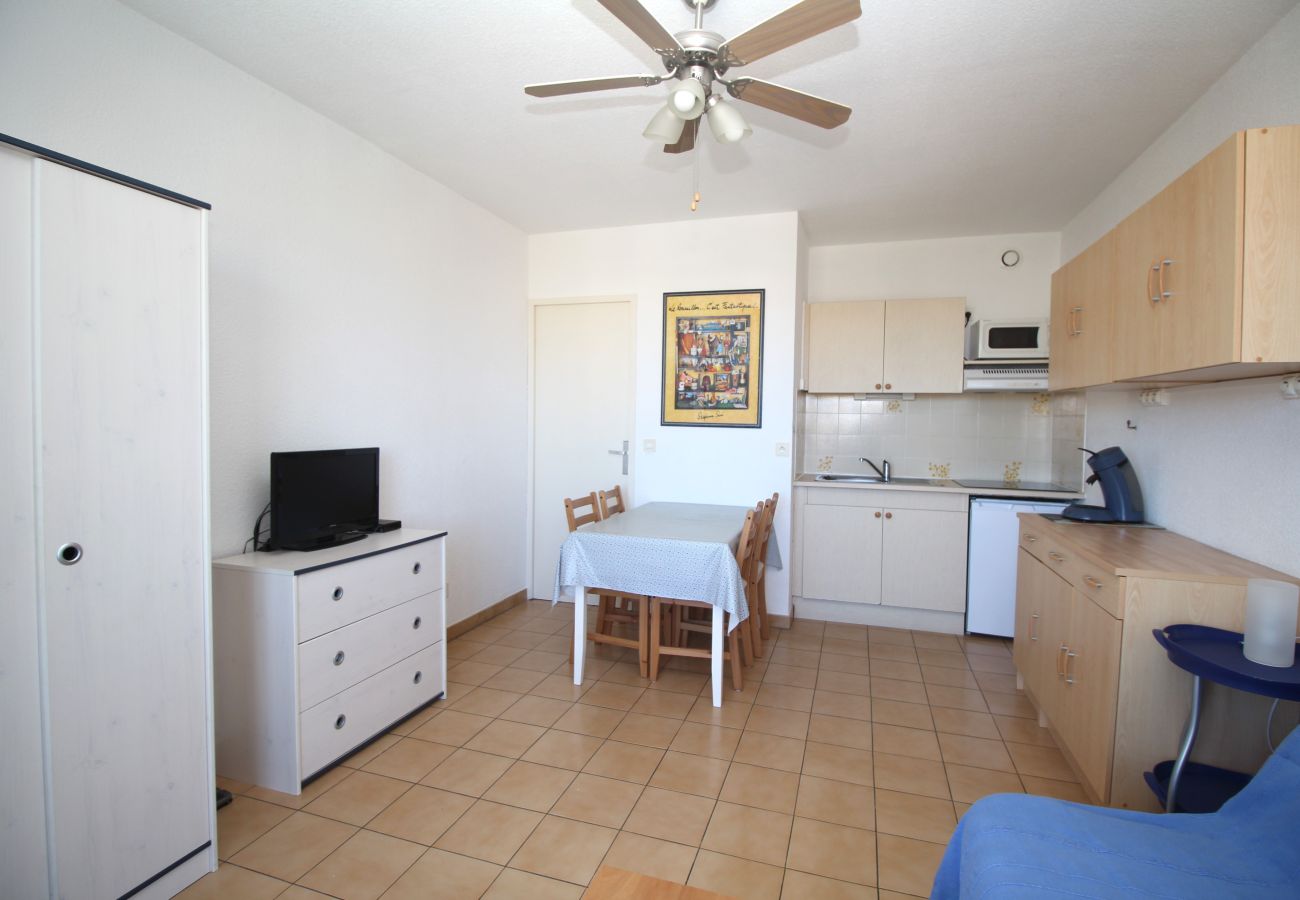 Ferienwohnung in Canet-en-Roussillon - Appartement 4 personnes à 300m de la plage + parking