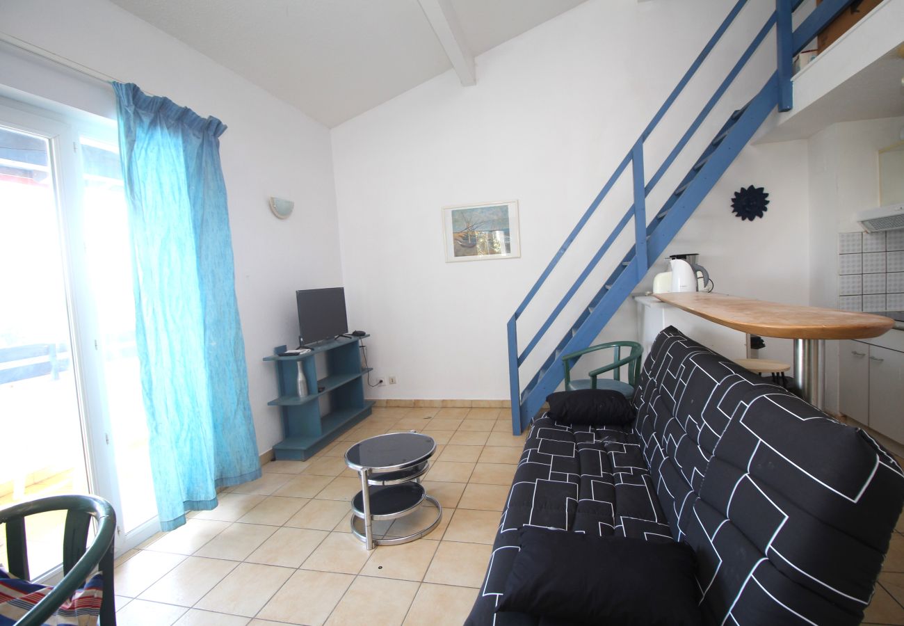 Ferienwohnung in Canet-en-Roussillon - Appartement 8 personnes dans une résidence avec piscine et parking 