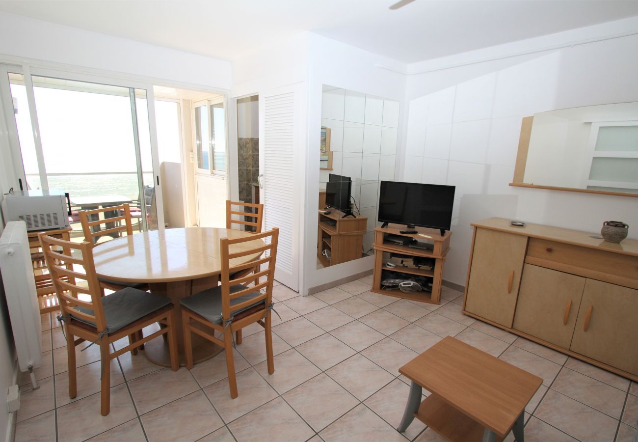 Apartment in Canet-en-Roussillon - Appartement 4 personnes en front de mer