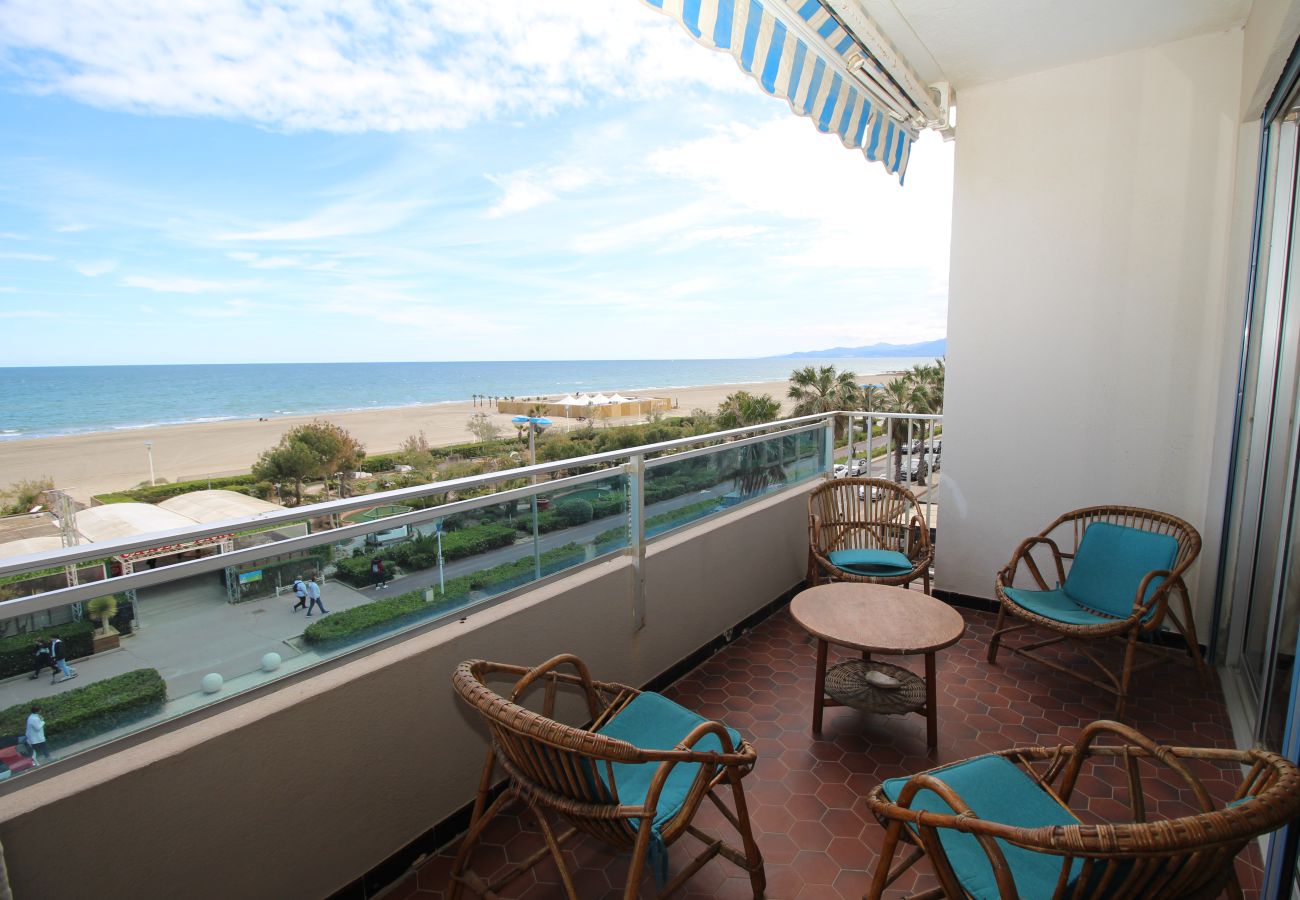 Apartment in Canet-en-Roussillon - Appartement 4 pesonnes vue mer avec parking 